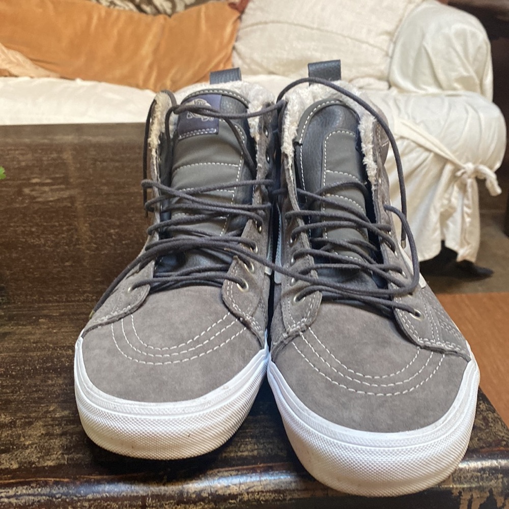 Vans Sk8 Hi 11.5 Grey w/ Faux Fur - Picture 2 of 10